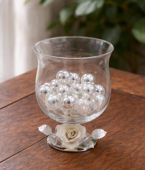 Portacioccolatini con rosa in porcella e argento