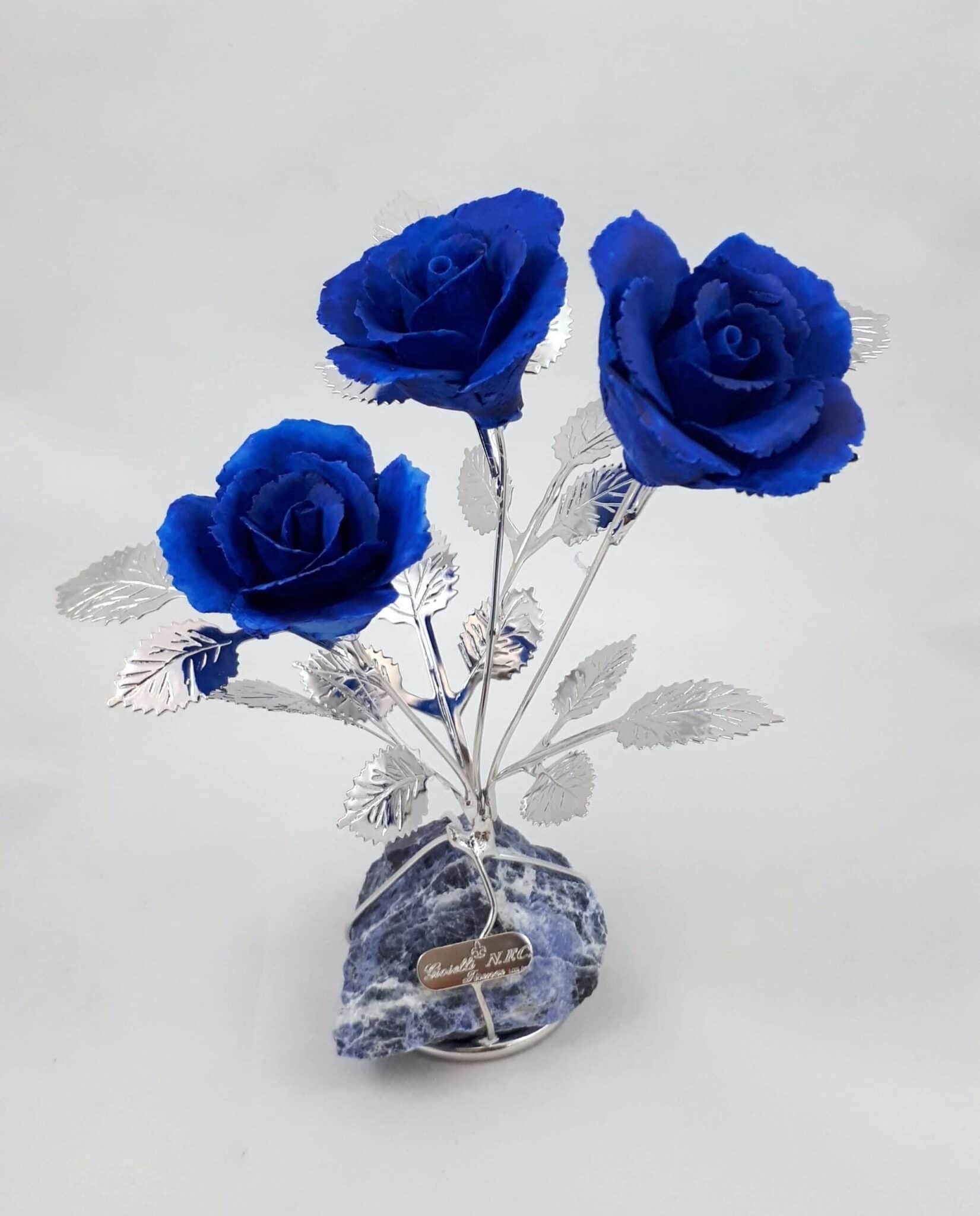 Rose blu in argento e porcellana realizzato a mano