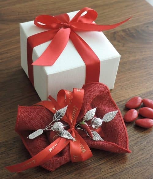 Bomboniera laurea con melograno porta fortuna