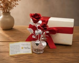 Rose rosse su quarzo rosa