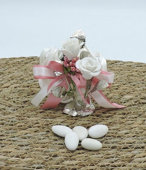 bomboniera matrimonio con rose