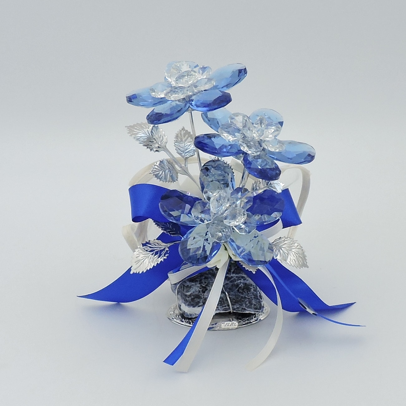 Bomboniera per madrina con tre fiori in cristallo e argento