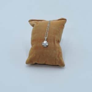 Collana con quadrifoglio