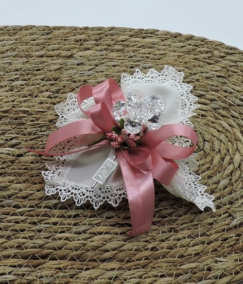 Bomboniera con incisione e fiore in cristallo