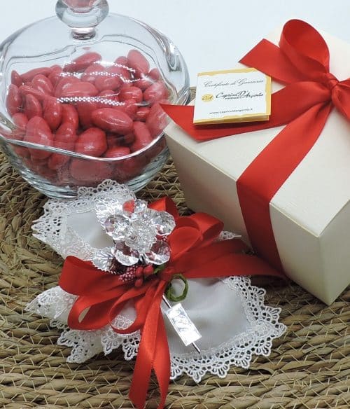 Bomboniera laurea con incisione e fiore in cristallo