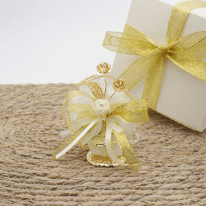 Bomboniera nozze d'oro con fiori in filigrana