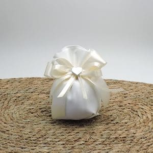 Sacchetto in raso con cuore argento